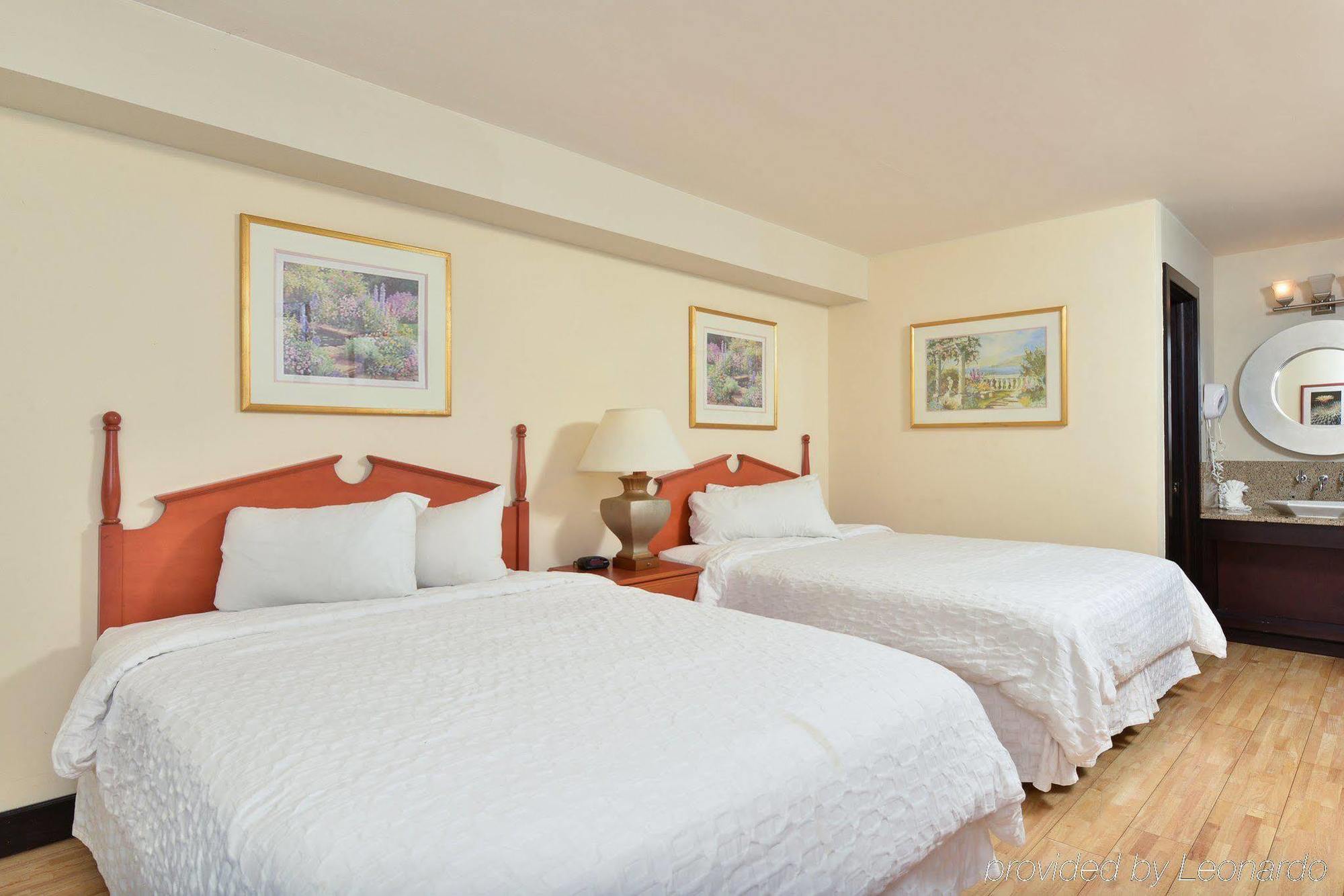 Hotel 6-gainesville, Fl 2*