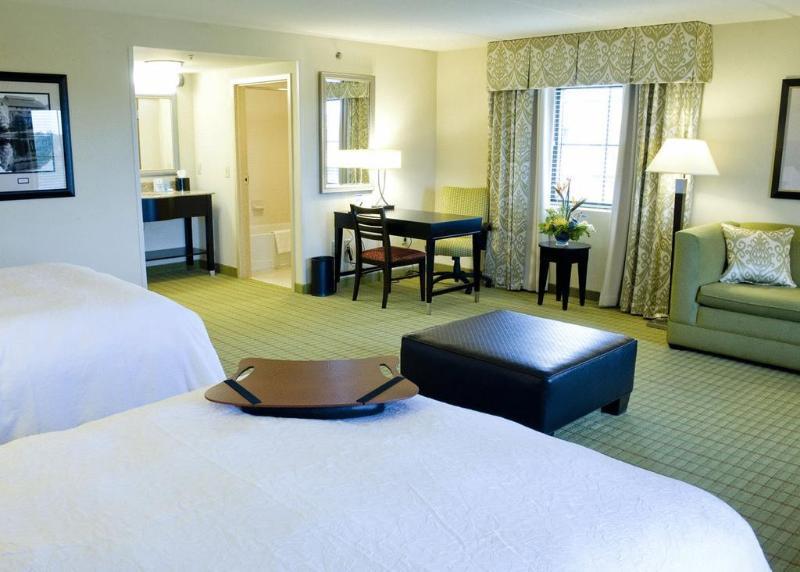 Hampton & Downtown 3*