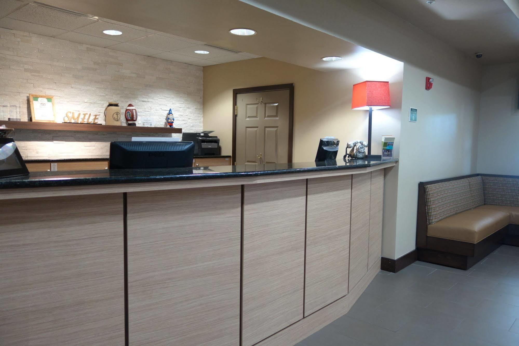 Hotel Country & By Radisson, Gainesville, Fl
