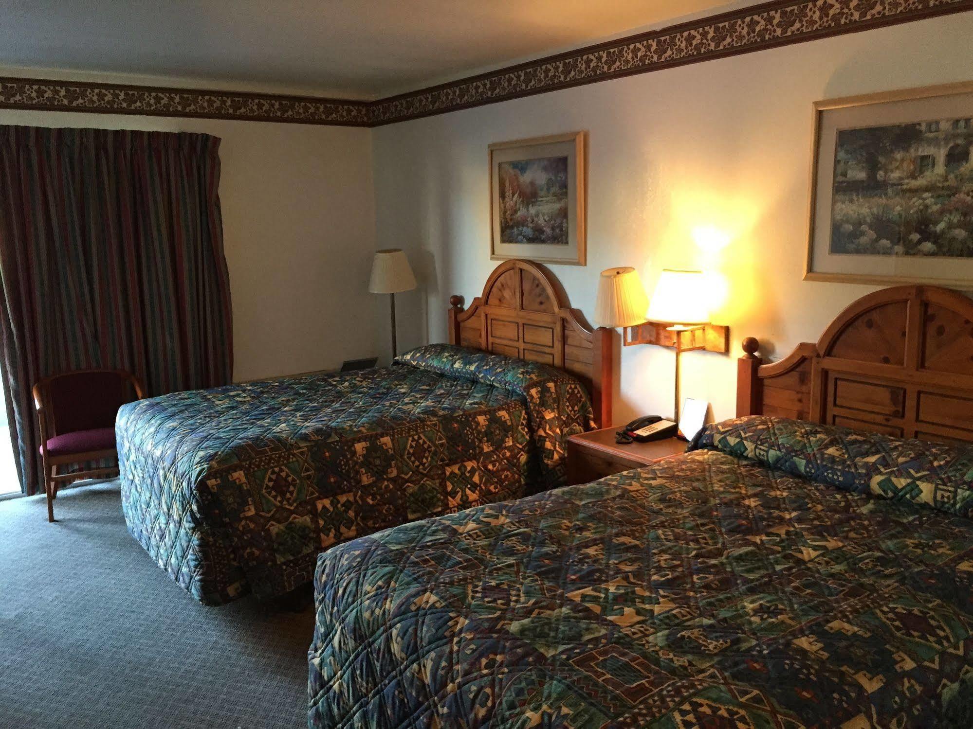 Motel Value - 2*