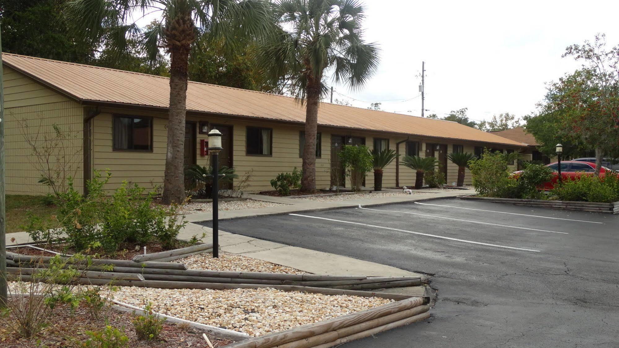 Budget - 2* Gainesville