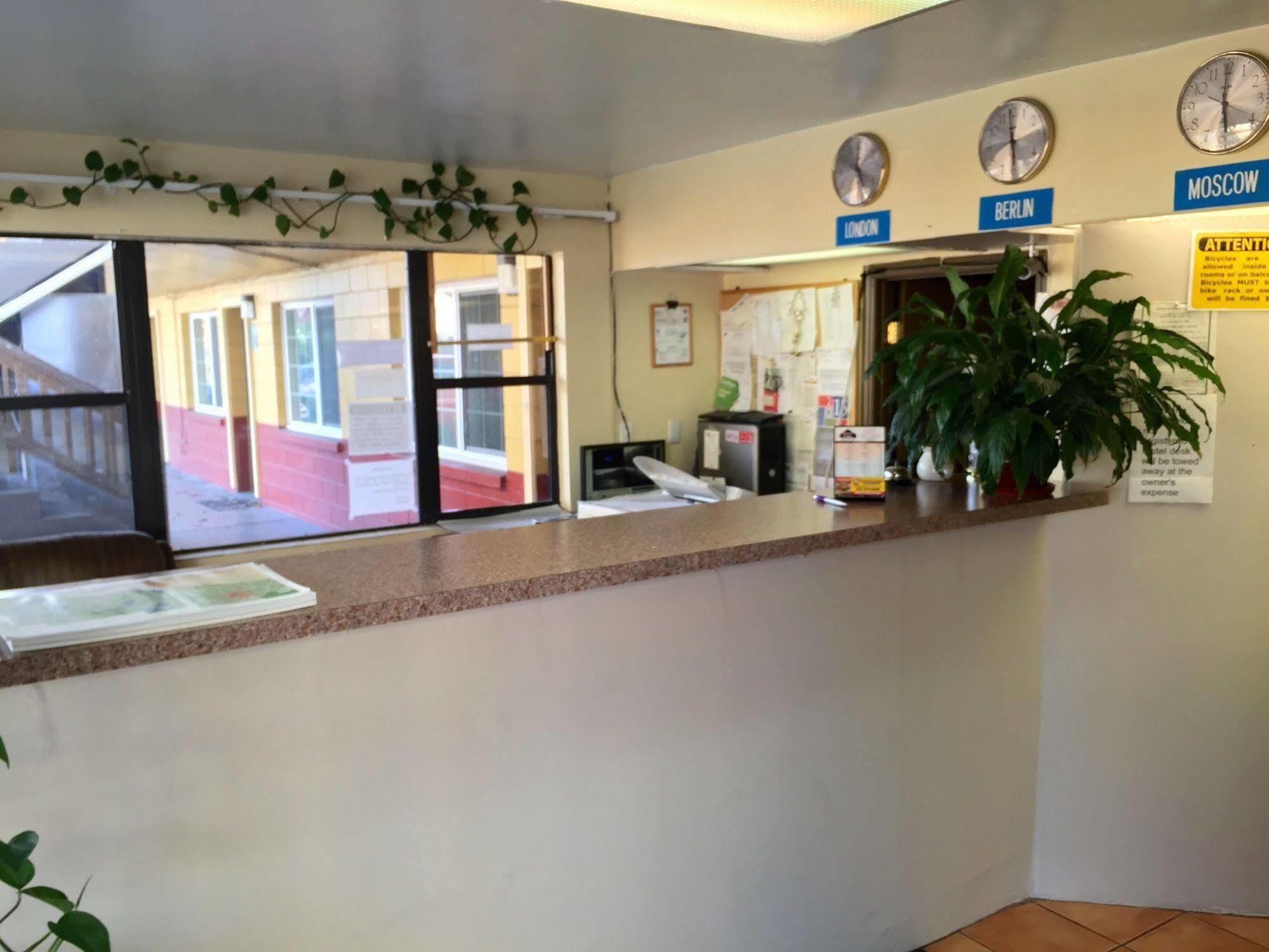 Gainesville Lodge 2*