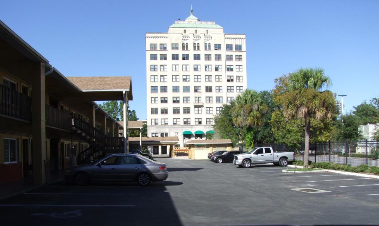 Motel Gainesville Lodge 2*