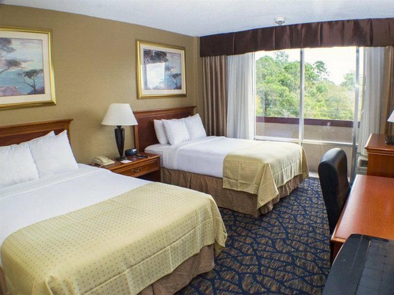 Gainesville-university Center By Ihg 3*