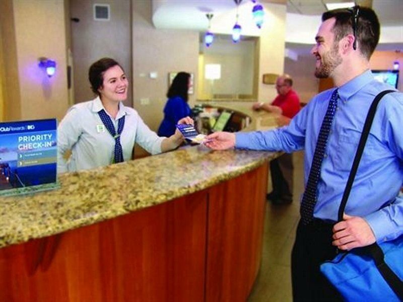 Gainesville-university Center By Ihg Hotel