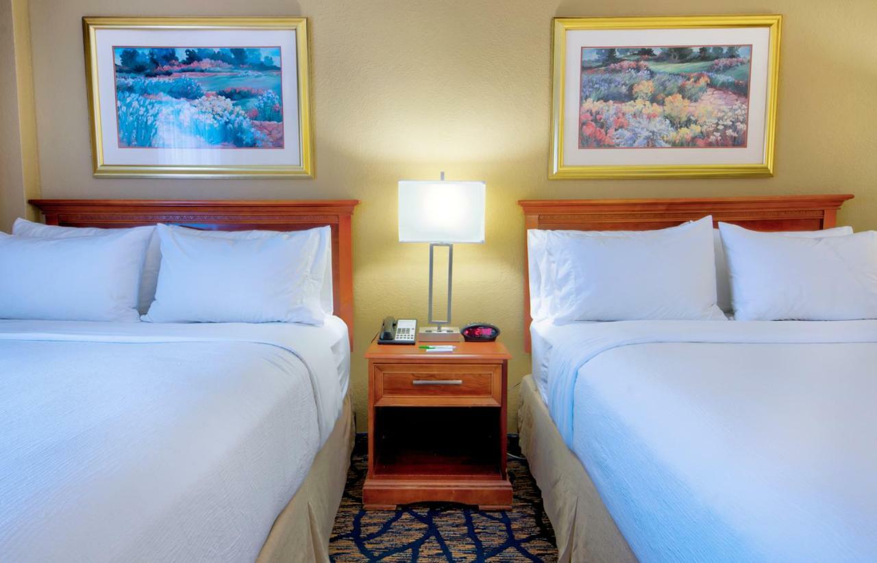 Gainesville-university Center By Ihg Hotel 3*