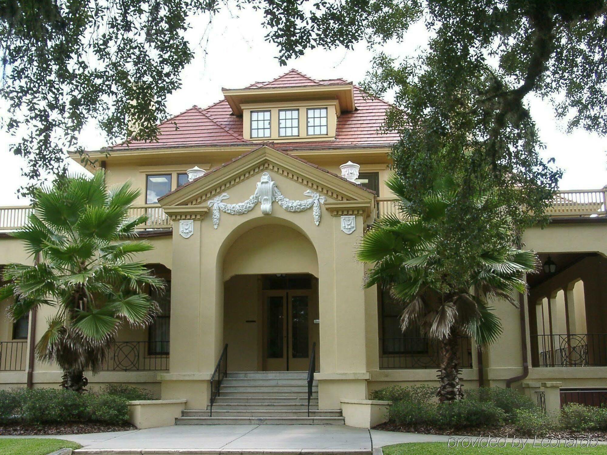 Gainesville-university Center By Ihg 3*