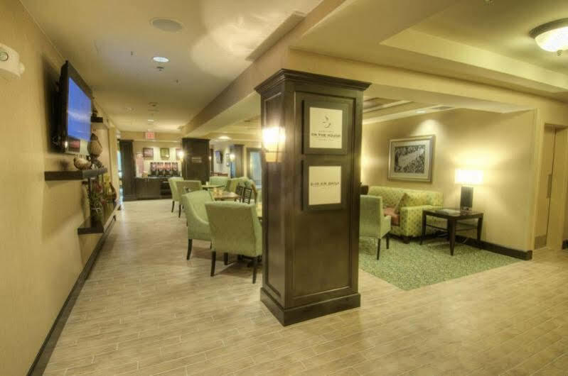 Hampton & Downtown Hotel