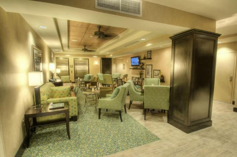 Hampton & Downtown 3* Gainesville