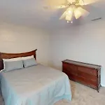 Gator Ranch House 1.5 Miles From Stadium
