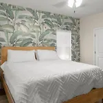 The Gator Grove Retreat