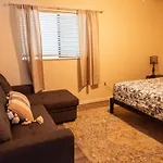 Cute Home W/ Massage Chair And Wifi