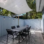 1 Mile To Uf & 5 Min Walk Downtown Pet Friendly