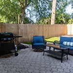Quiet, Convenient & Modern Haven