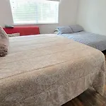 2 Master Suite Apartment Near North Florida Regional Med, Uf Health, & Mall