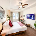 The Prairie Suite Newly Built Upscale Central