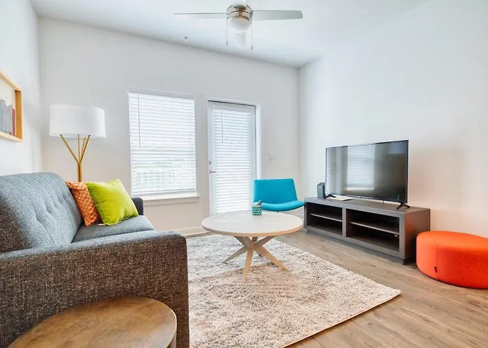 Grand Two Bedroom Two Bathroom Apartment With Balcony