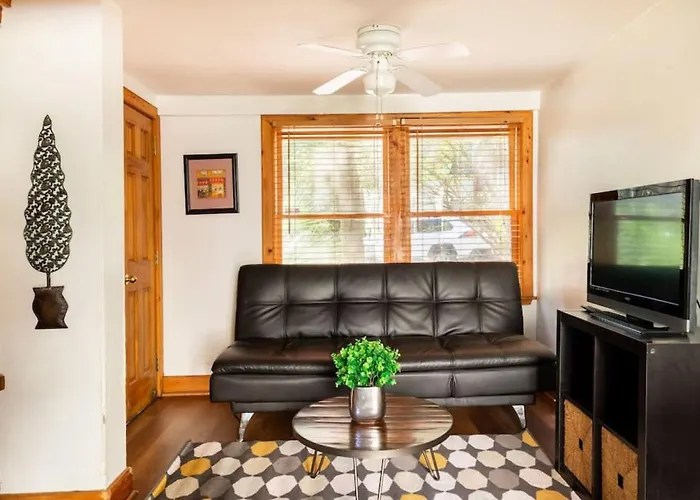 Belong Downtown 1Br 1Ba