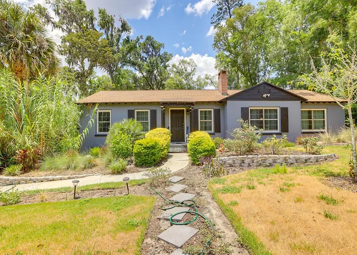 Cozy Gainesville Home About 1 Mi To University!