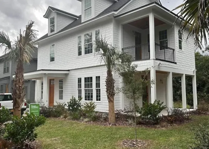 Gator Grove - Colonial House - Brand New Build!