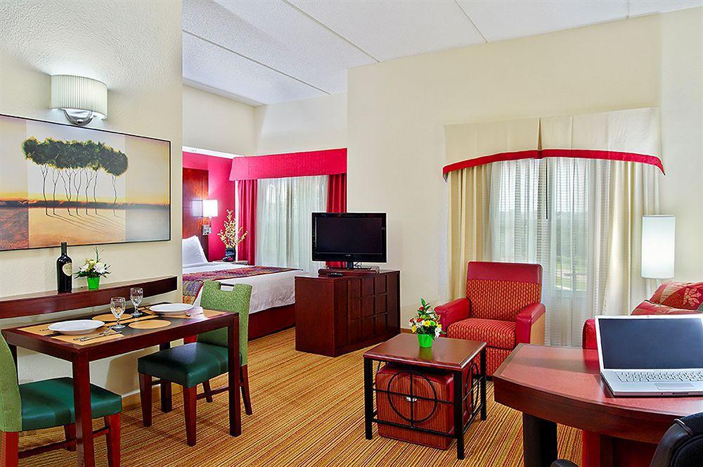 I-75 Hotel 3*