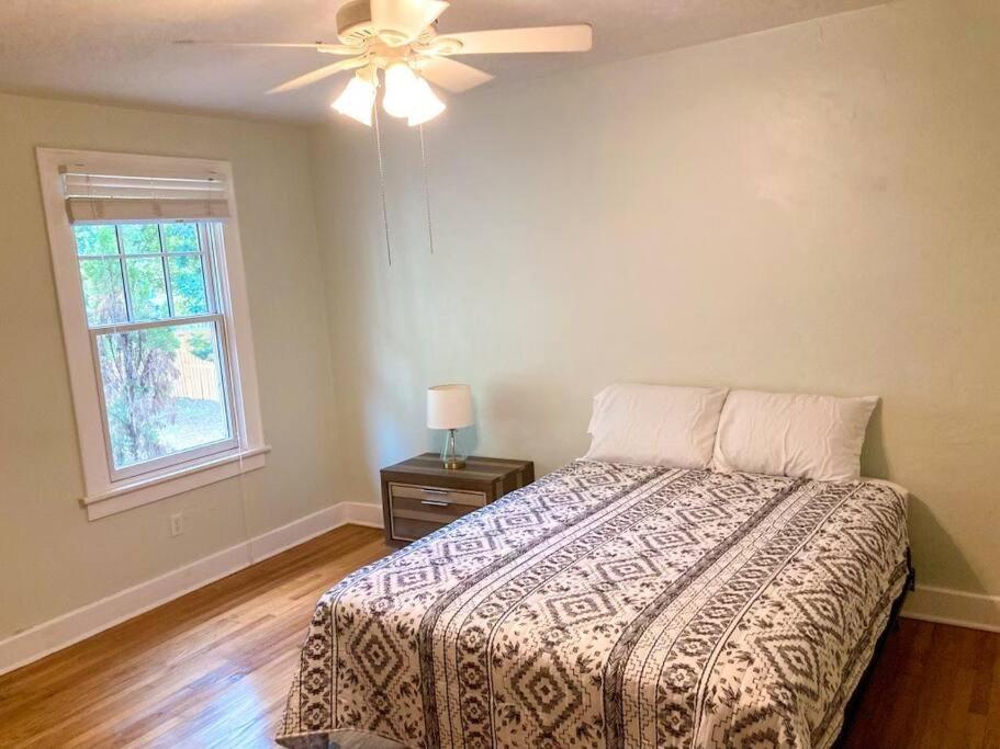 Holiday home House - 8 Bedrooms Walk To Uf / Stadium Gainesville