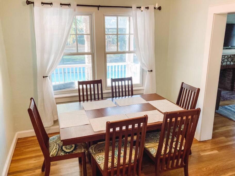 Holiday home House - 8 Bedrooms Walk To Uf / Stadium *