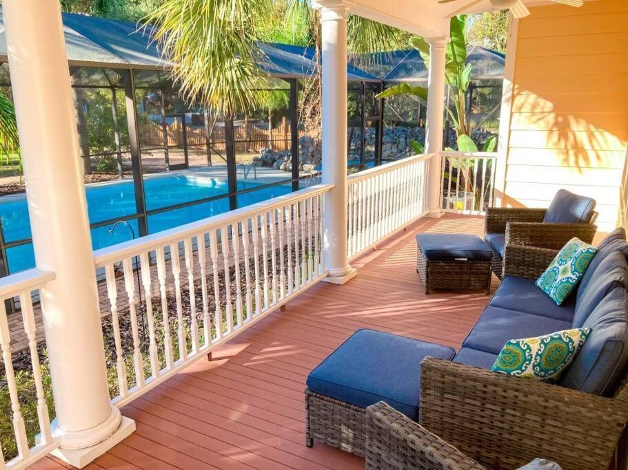 House - 8 Bedrooms Walk To Uf / Stadium * Gainesville