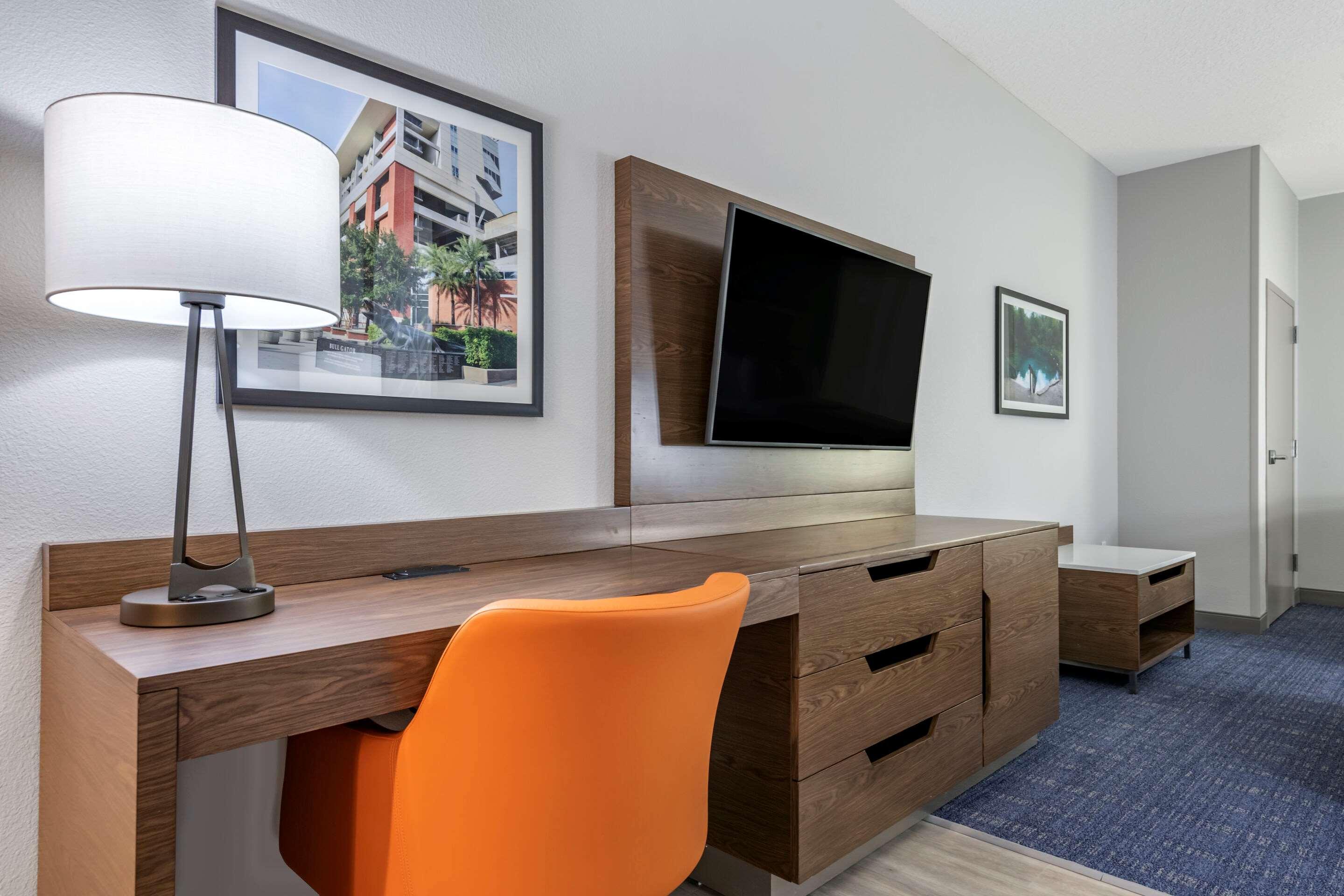 Comfort Near 3* Gainesville