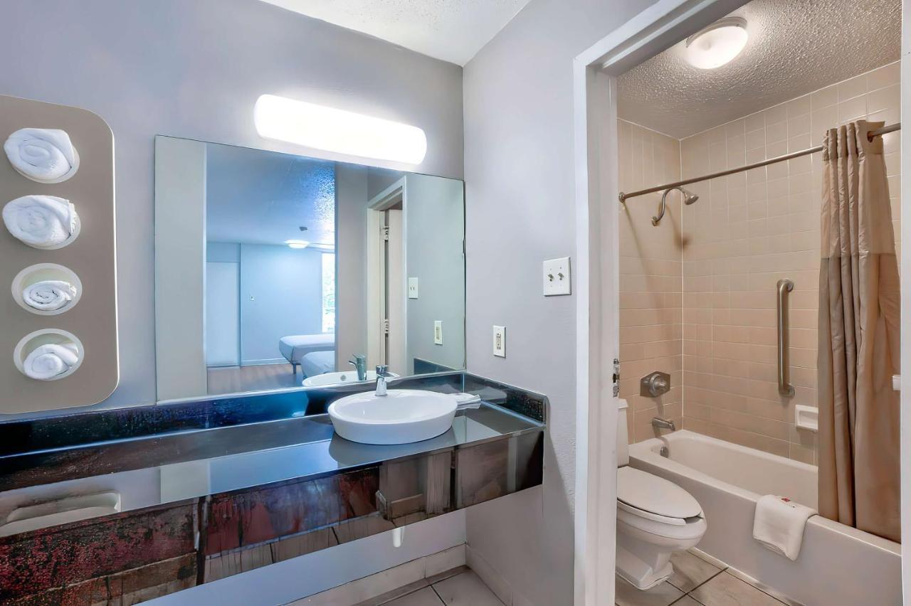 6-gainesville, Fl Hotel