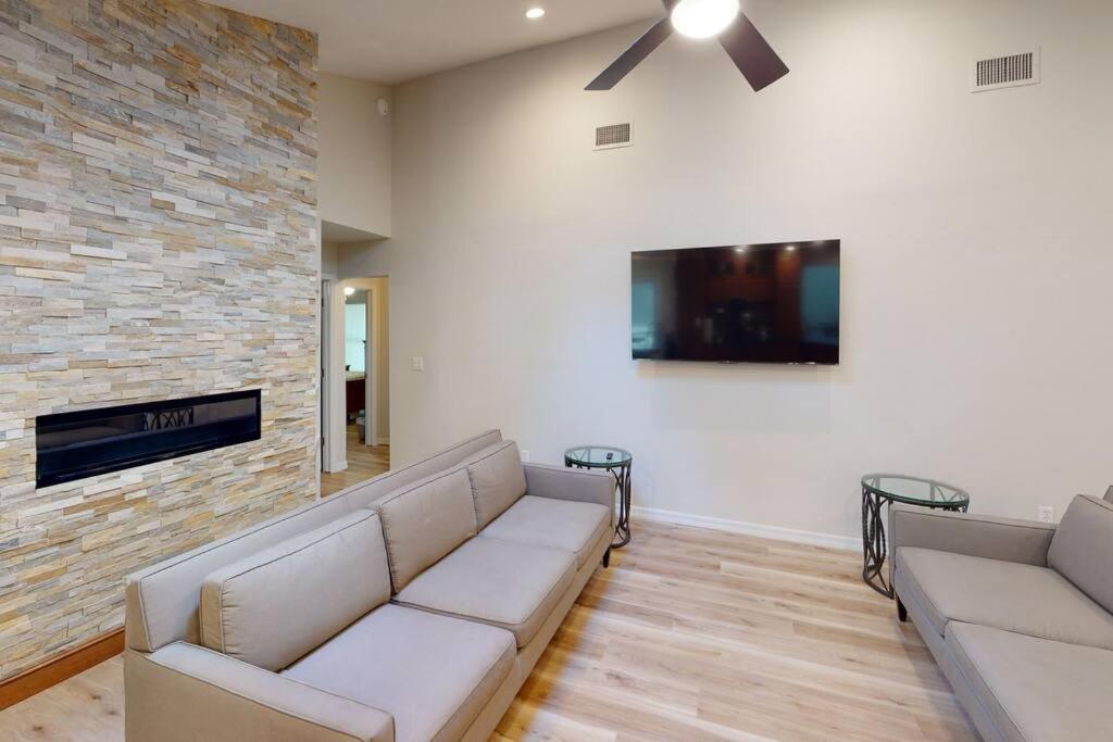 Gator Pool And Hot Tub House -1.5 Miles To Stadium *
