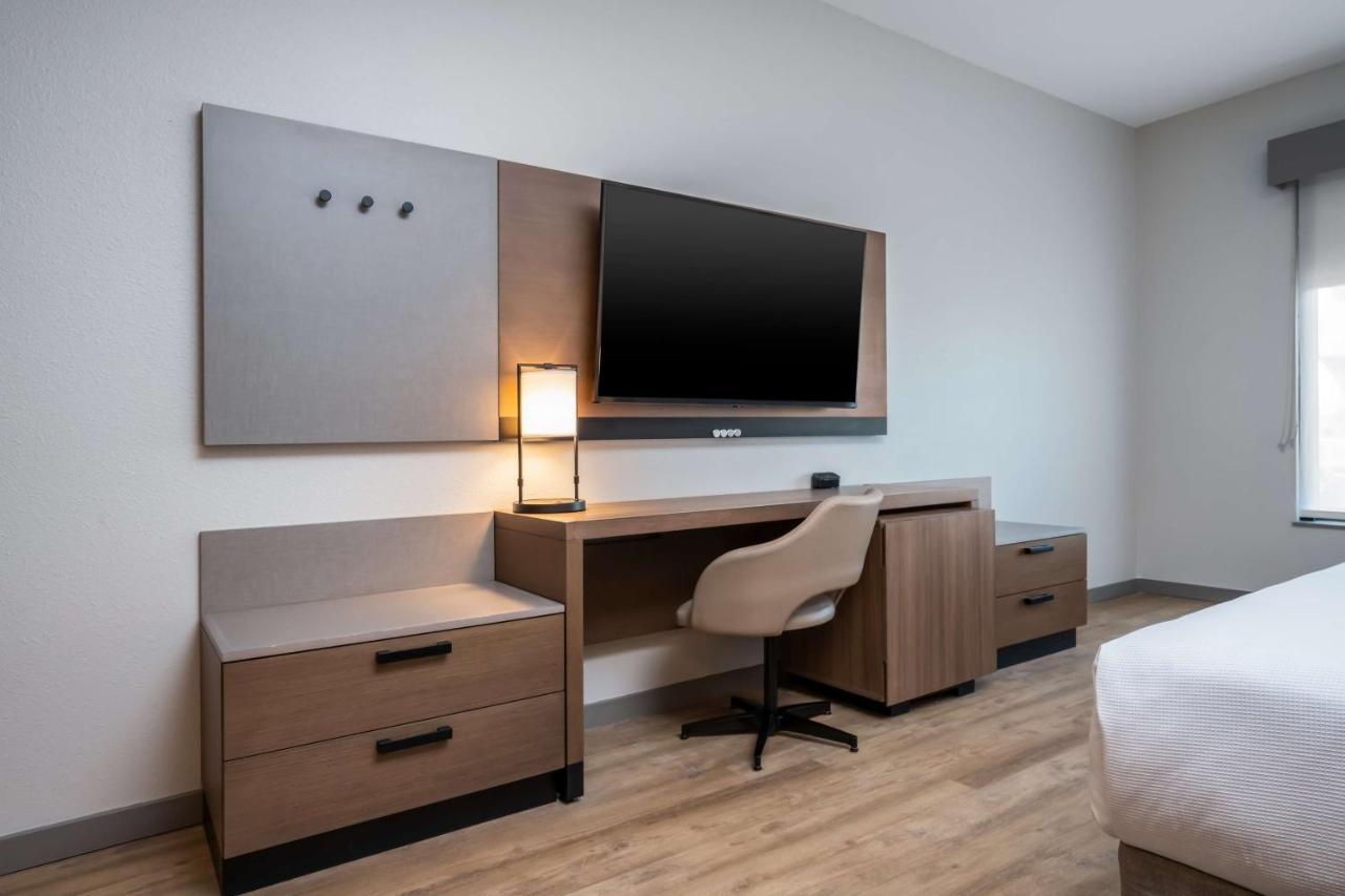 Hyatt Place Downtown Hotel