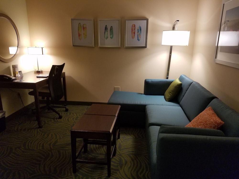 Springhill Hotel