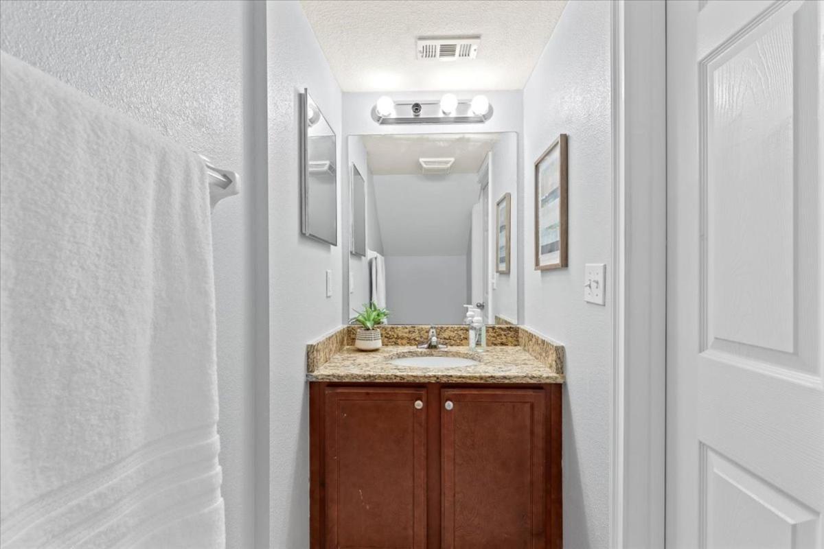 King Bed Cozy Townhouse 10 Min From Uf *