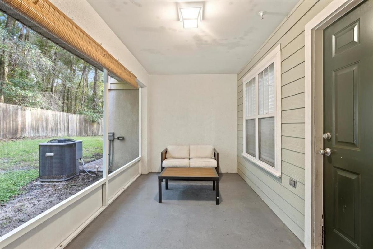 King Bed Cozy Townhouse 10 Min From Uf * Gainesville