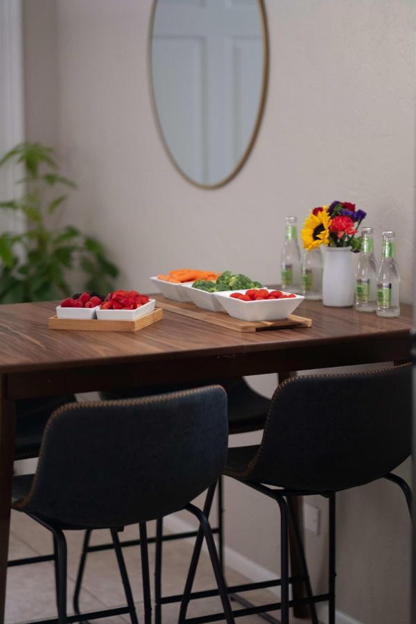 1 Mile To Uf & 5 Min Walk Downtown Pet Friendly
