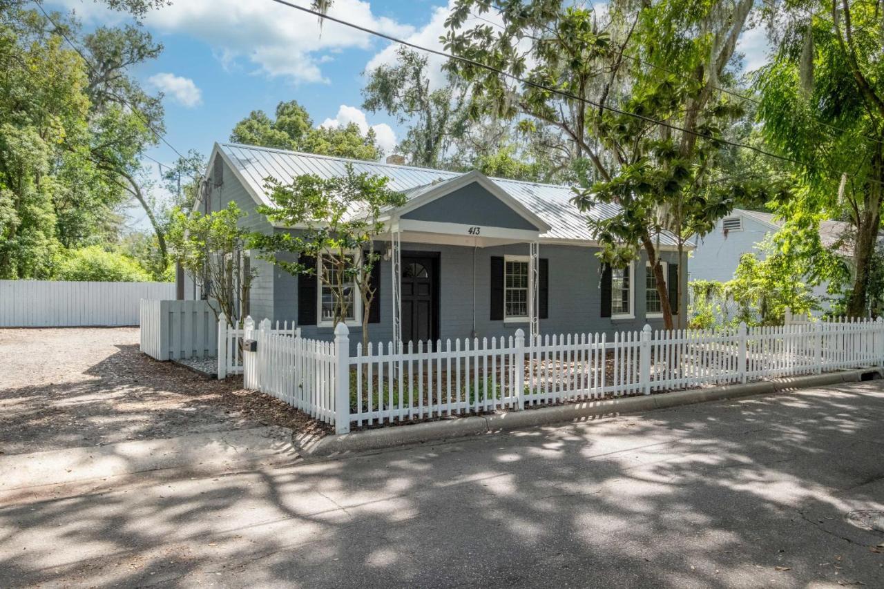 1 Mile To Uf & 5 Min Walk Downtown Pet Friendly Holiday home