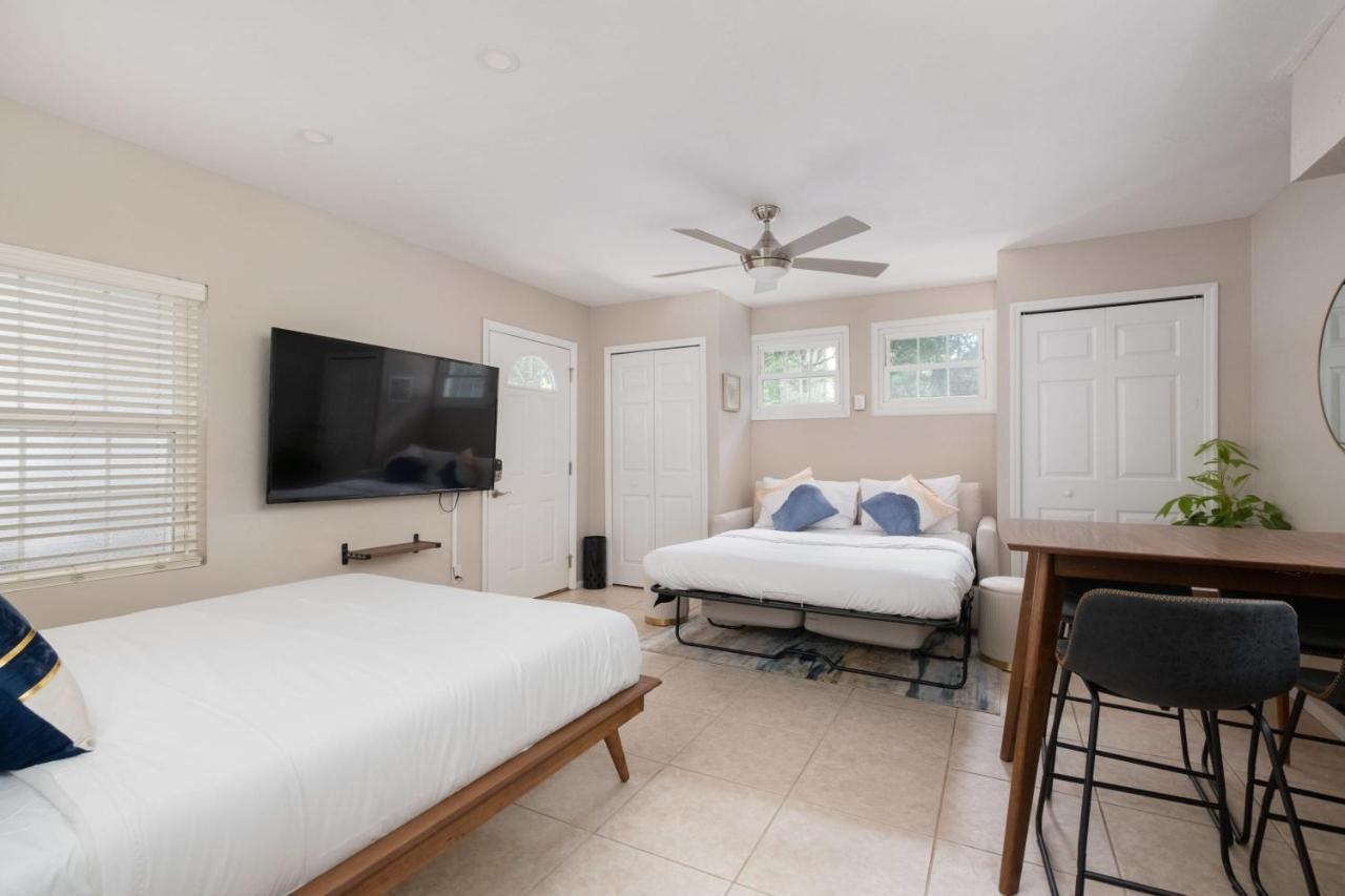 1 Mile To Uf & 5 Min Walk Downtown Pet Friendly *