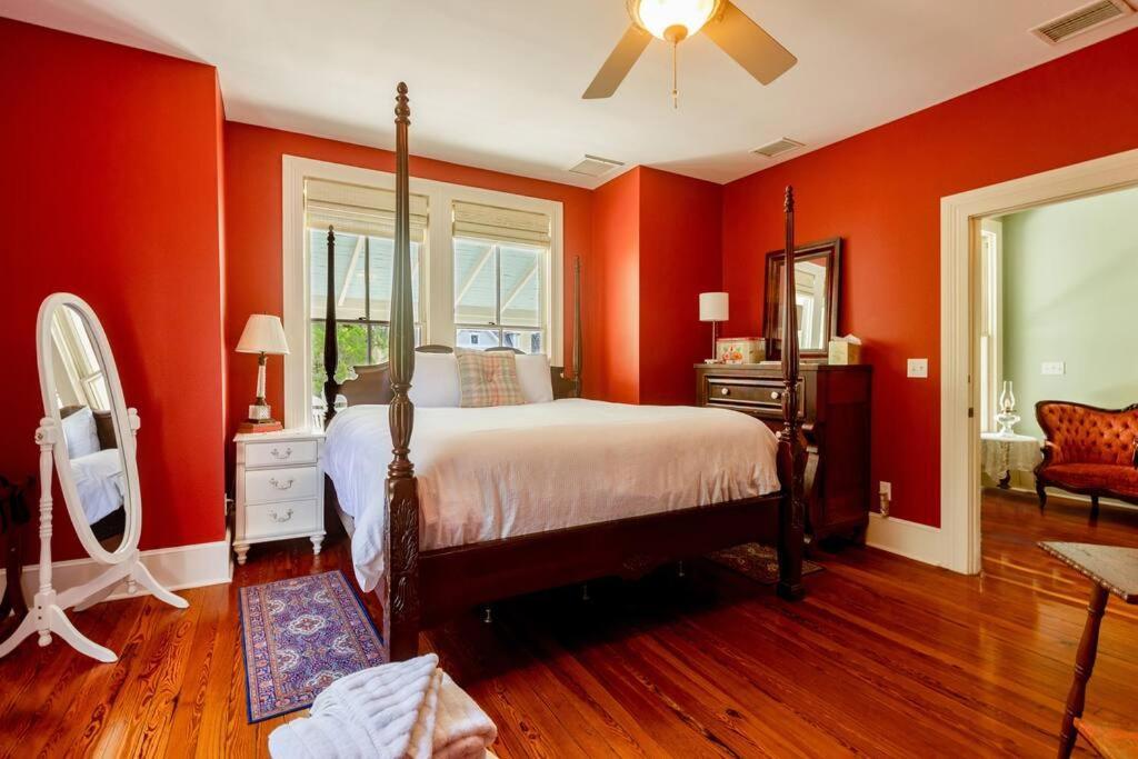 Bed & Breakfast Briar Rose At Camellia Rose Downtown Gainesville