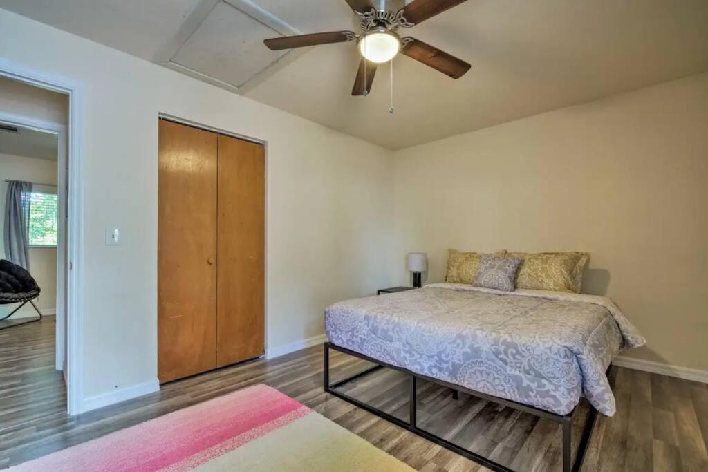 Cute W/ Massage Chair And Wifi Apartment