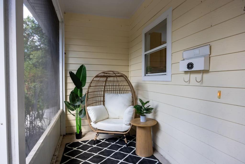 Your Uf Getaway: 1 Block From Campus - 4 Bd Haven * Gainesville