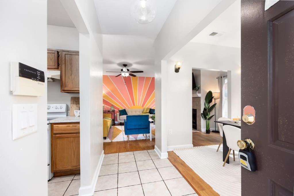 Holiday home Your Uf Getaway: 1 Block From Campus - 4 Bd Haven *