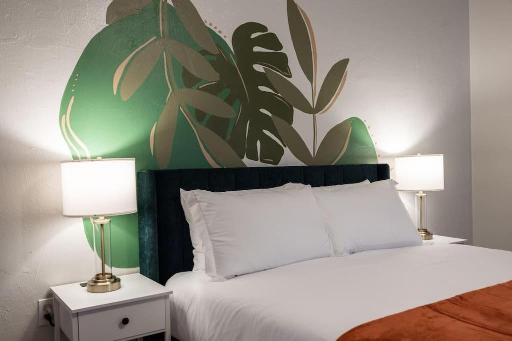 Holiday home Your Uf Getaway: 1 Block From Campus - 4 Bd Haven Gainesville