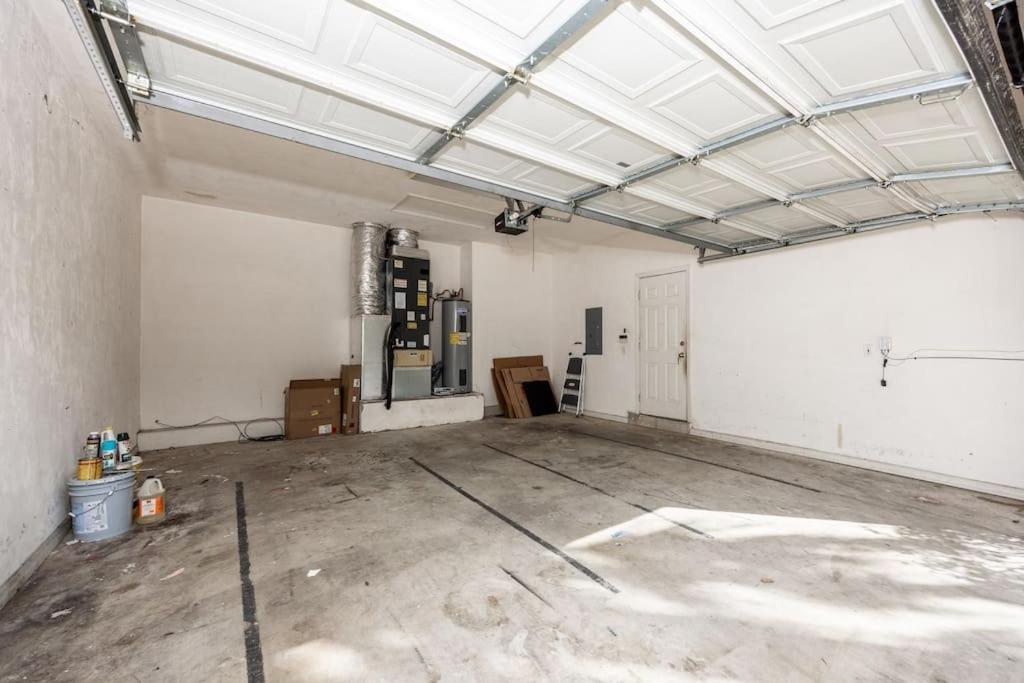 Holiday home Your Uf Getaway: 1 Block From Campus - 4 Bd Haven