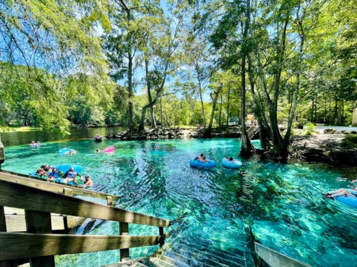 The Gator Grove Retreat Holiday home Gainesville