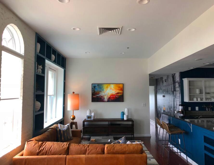 5-star Luxury - Atop The Seagle Building Gainesville