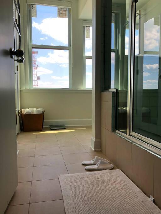 5-star Luxury - Atop The Seagle Building Gainesville