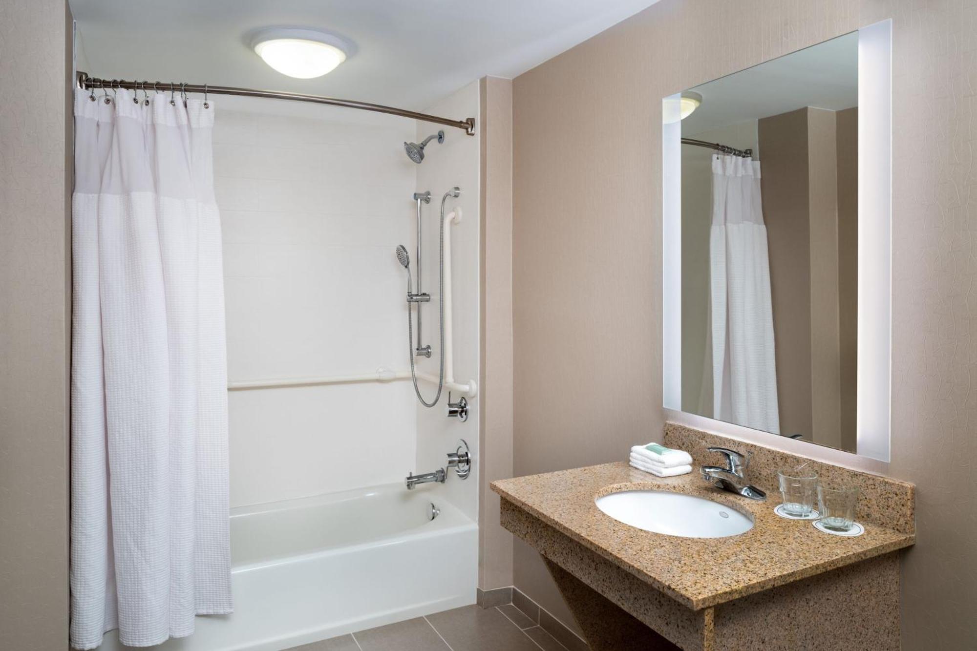 Springhill Hotel 3*