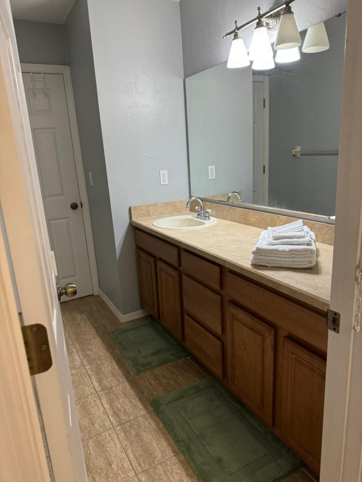 A Stylish And Comfy Place To Homestay Gainesville