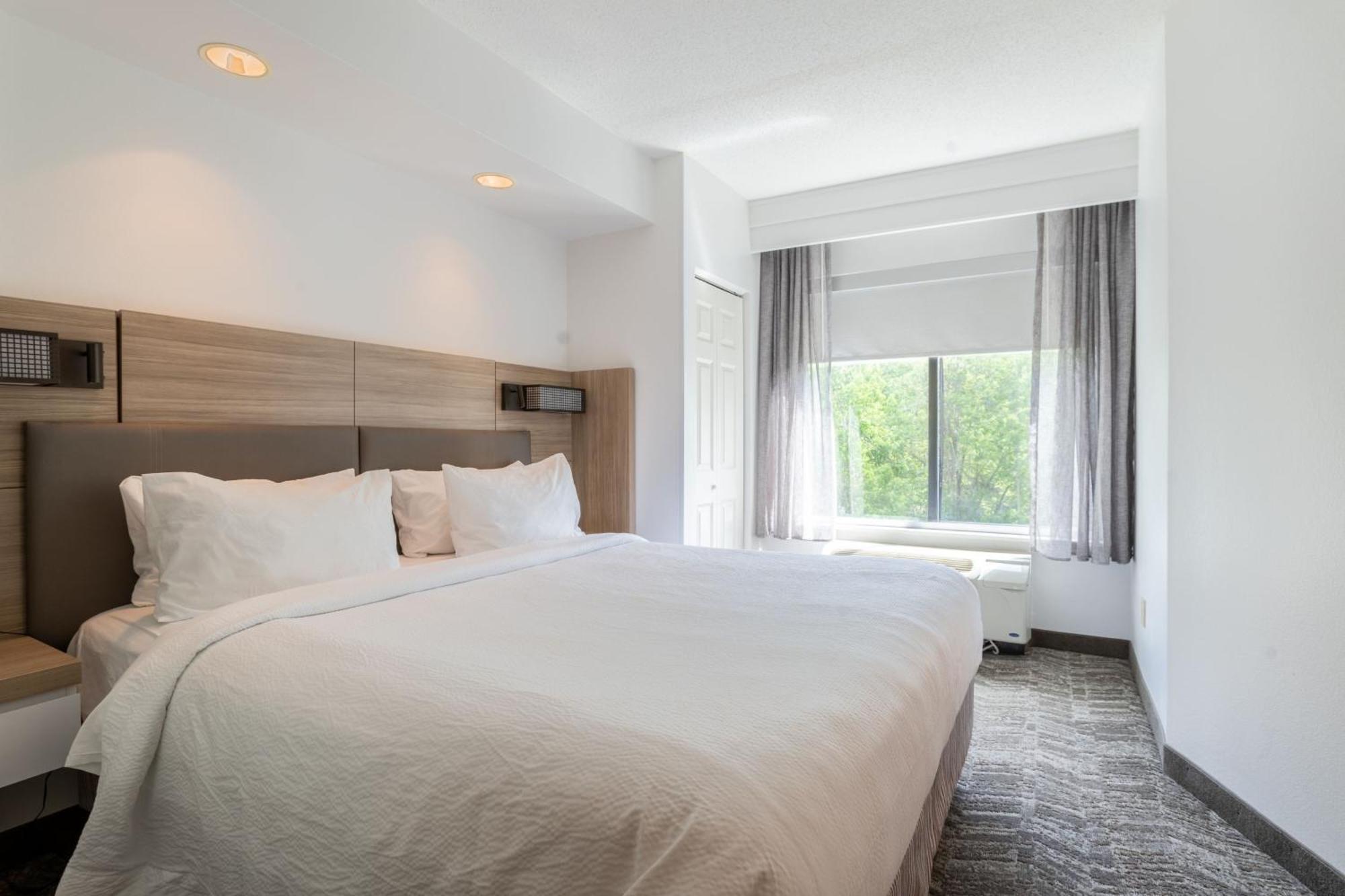 Springhill Hotel 3*